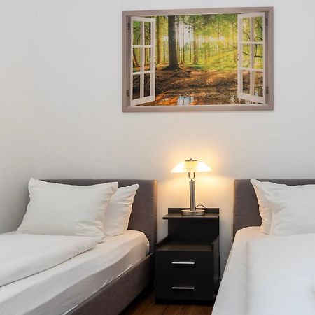 Cosy Nest - Apartment By Comfort Housing ฟัลเคนซี ภายนอก รูปภาพ